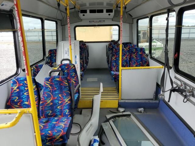 2019 Ford Econoline E450 Super Duty Cutaway Van