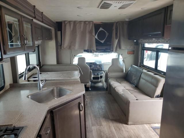 2019 Ford Econoline E450 Super Duty Cutaway Van