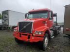 2007 Volvo VHD ROLL-OFF Container Truck