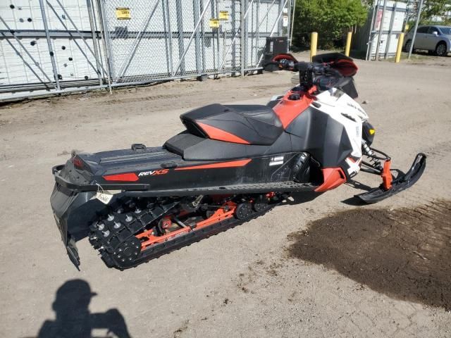 2014 Skidoo 2014 Skidoo Renegade