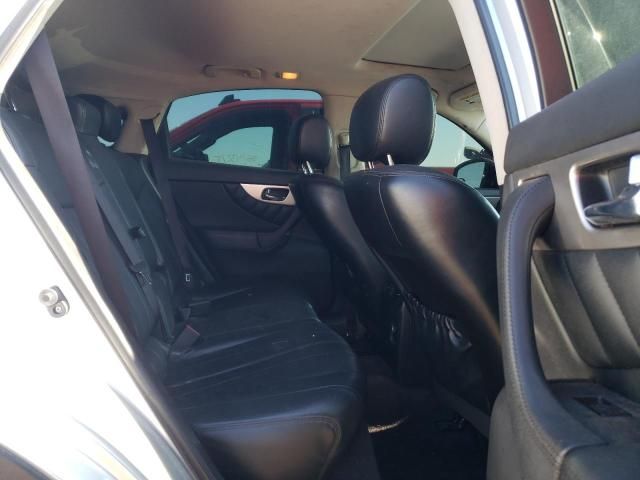 2016 Infiniti QX70