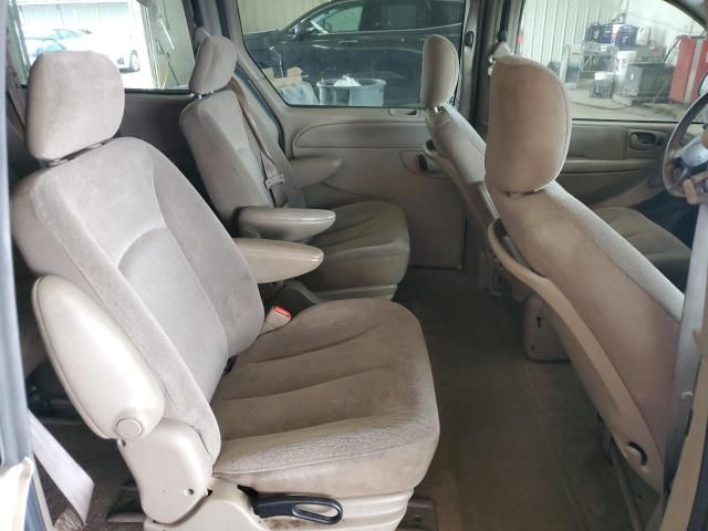 2002 Chrysler Town & Country LX