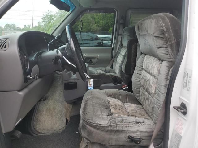 2000 Ford Econoline E150 Van