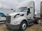 2018 Peterbilt 579 Semi Truck