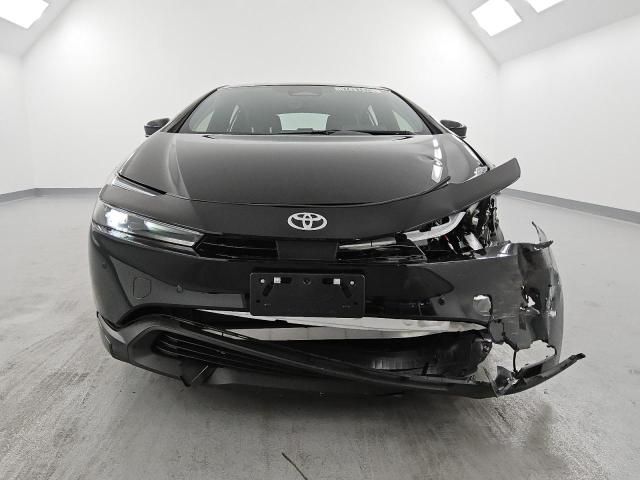 2025 Toyota Prius LE