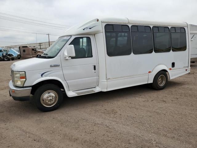 2008 Ford Econoline E350 Super Duty Cutaway Van