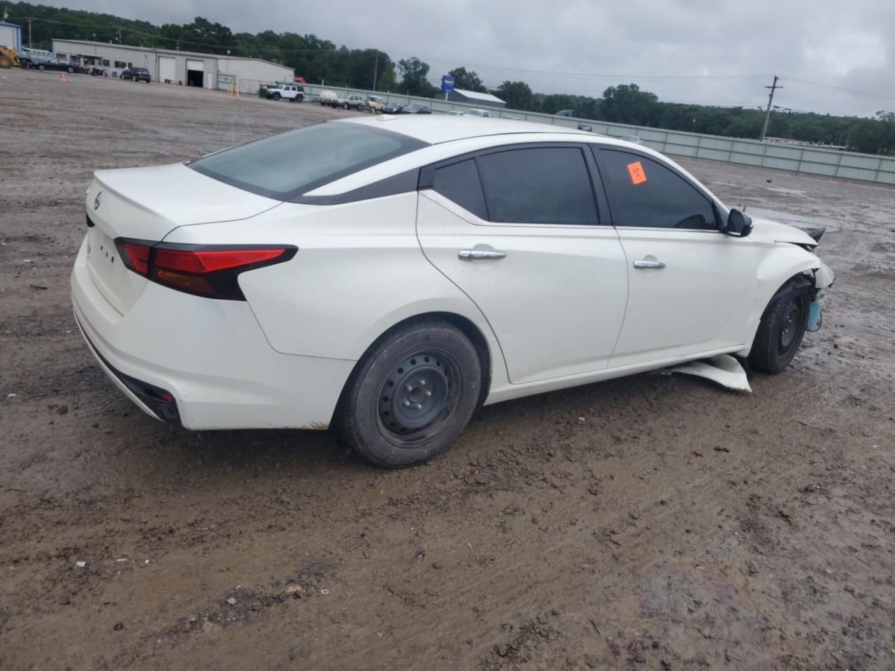 2020 Niss Altima 2.5 s