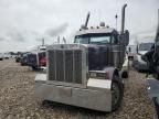 2004 Peterbilt 379 Semi Truck