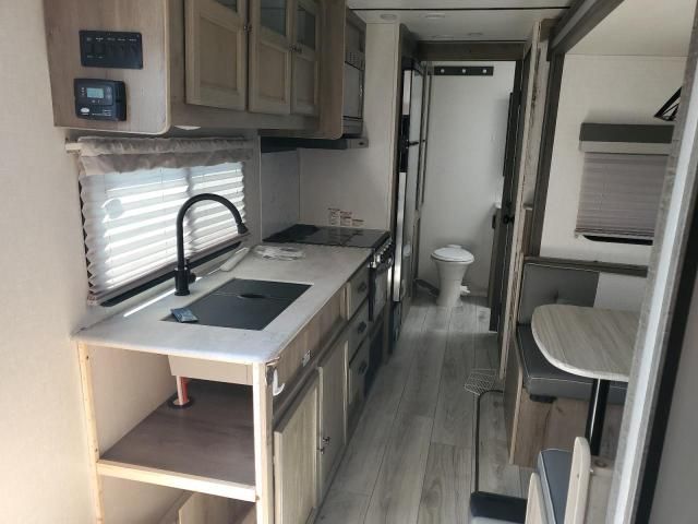 2022 Wildwood 2022 Foresriver Surveryor