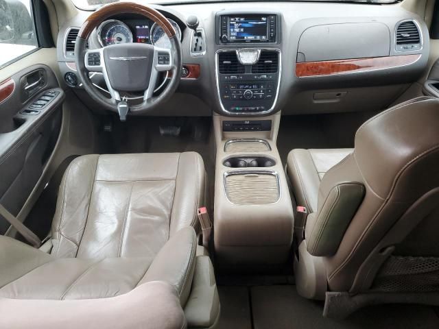 2013 Chrysler Town & Country Limited