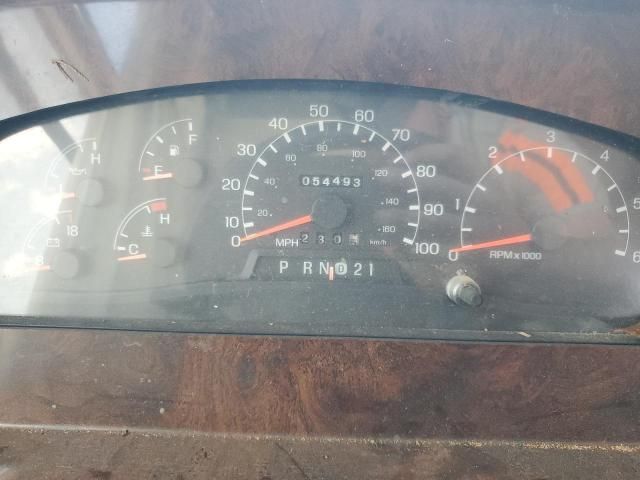 2000 Fleetwood 2000 Ford F550 Super Duty Stripped Chassis