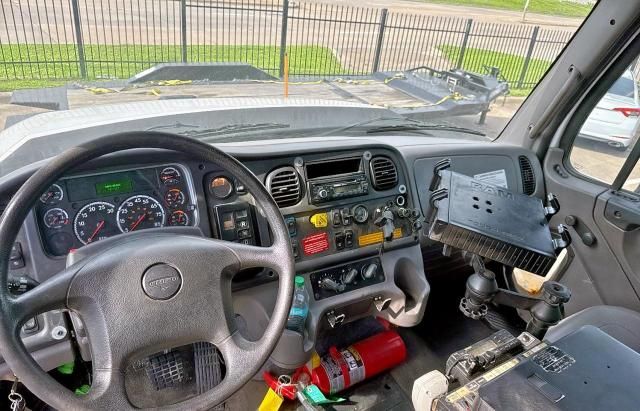 2016 Freightliner 114SD