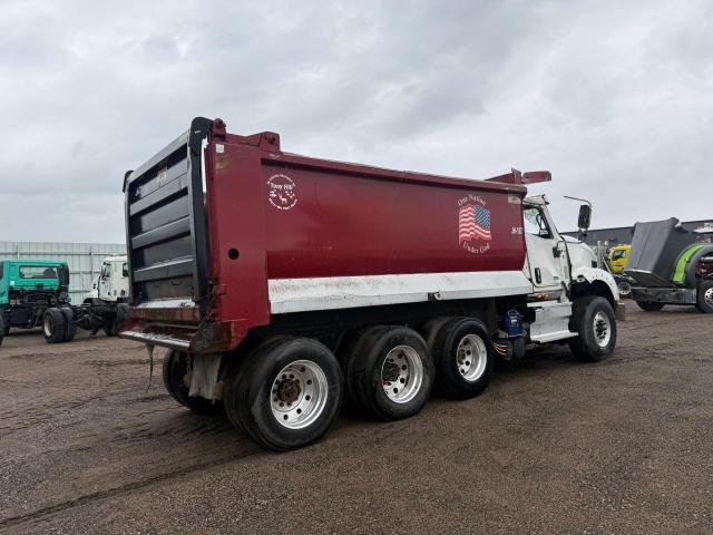 2019 International HX620