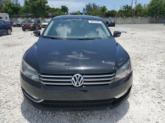 2015 Volkswagen Passat SE
