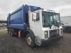 2007 Mack MR600 Refuse Truck