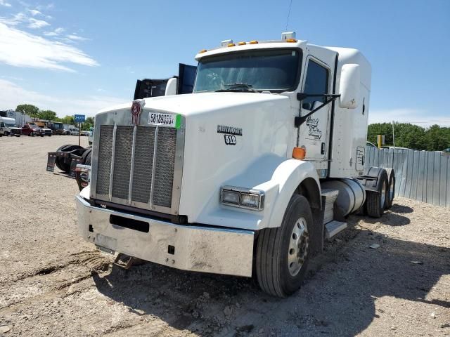 2012 Kenworth Construction T800