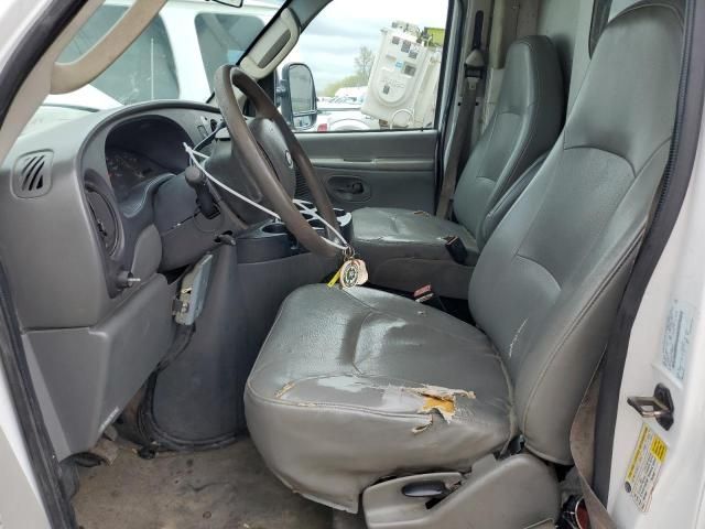 2007 Ford Econoline E350 Super Duty Cutaway Van