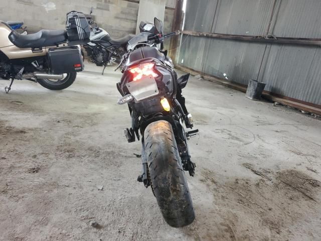 2024 Kawasaki EX650 R