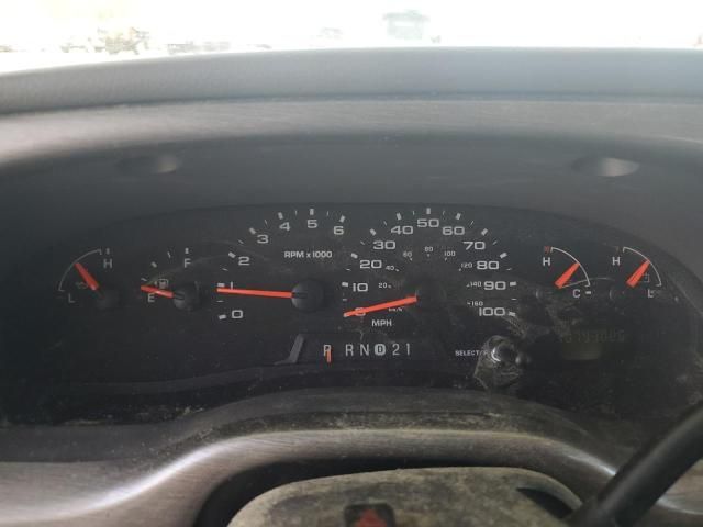 2004 Ford Econoline E450 Super Duty Cutaway Van