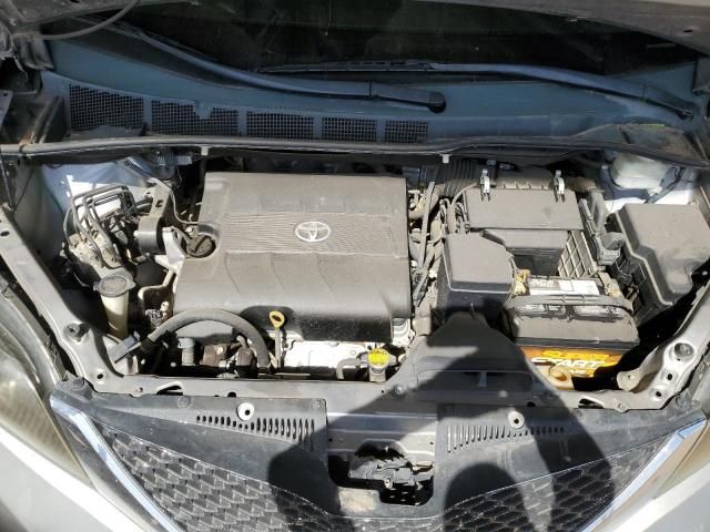 2011 Toyota Sienna Sport
