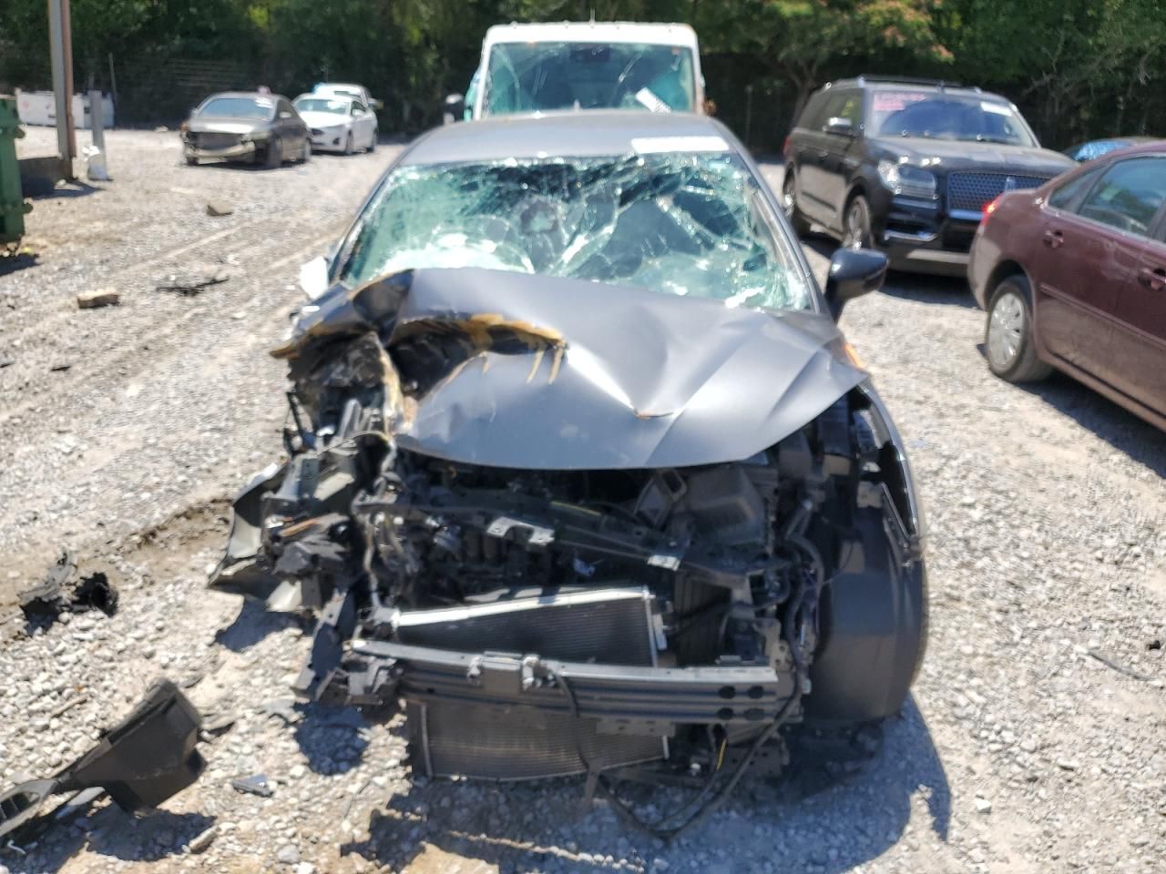 2021 Nissan Versa SR