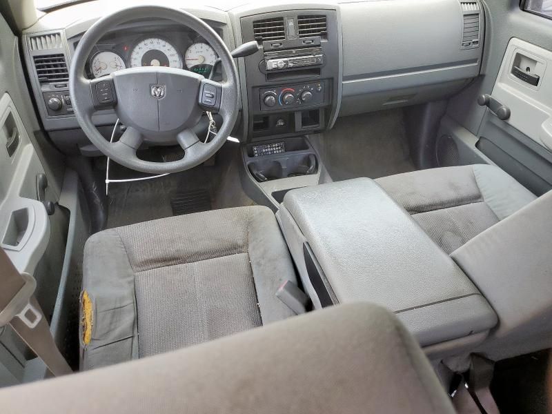 2005 Dodge Dakota Quattro