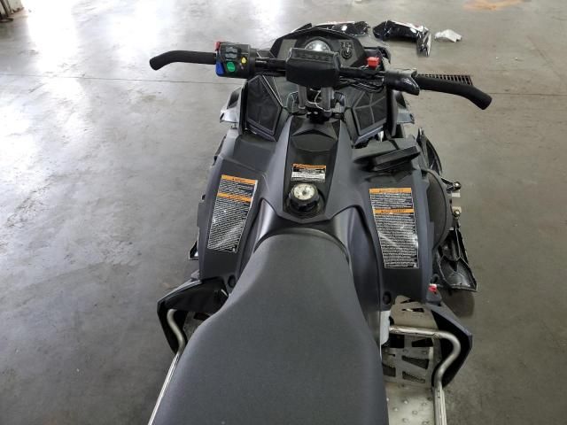 2015 Polaris Indy 600
