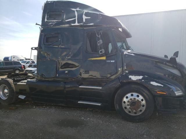 2022 Volvo VNL Semi Truck