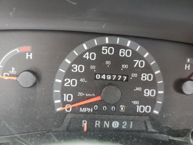 2003 Ford Econoline E450 Super Duty Cutaway Van