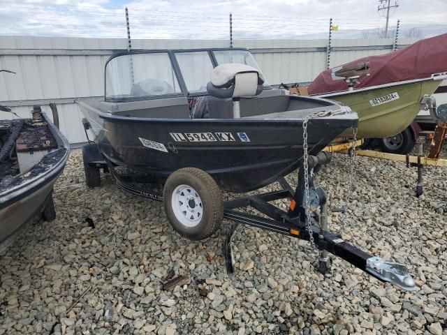 2013 Smoker Craft Boat