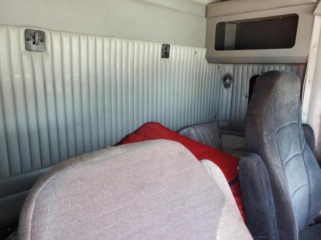 2010 Kenworth Construction T800