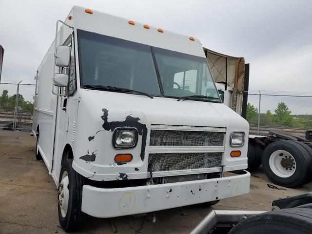 2001 Freightliner Chassis M Line WALK-IN Van