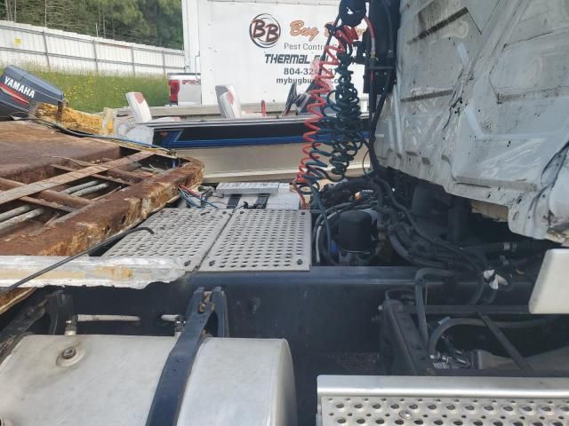 2018 International Prostar Semi Truck