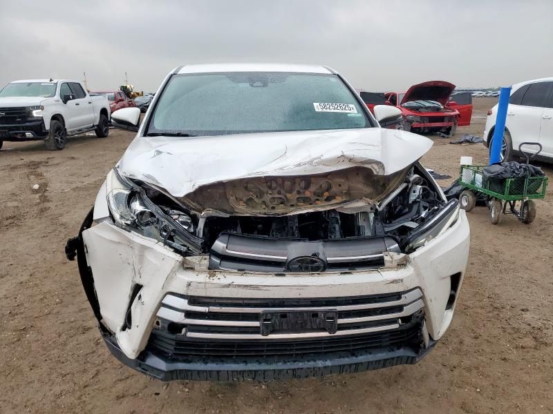 2018 Toyota Highlander LE