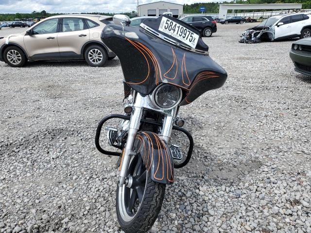 2012 Harley-Davidson FLD Switchback