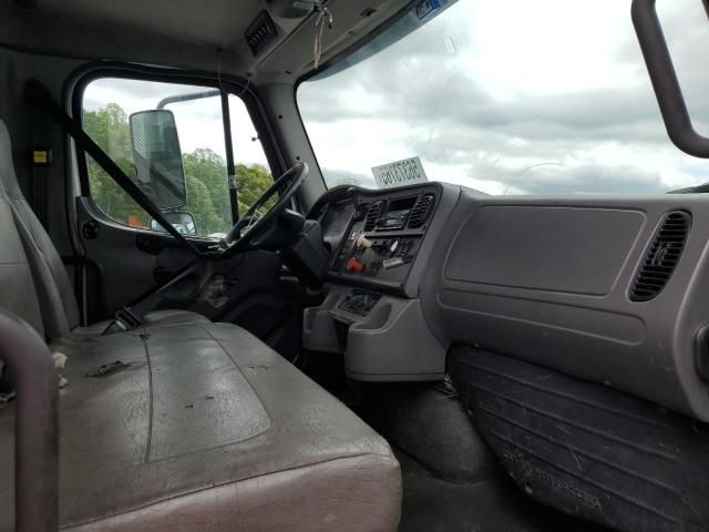 2013 Freightliner 114SD Flatbed Truck