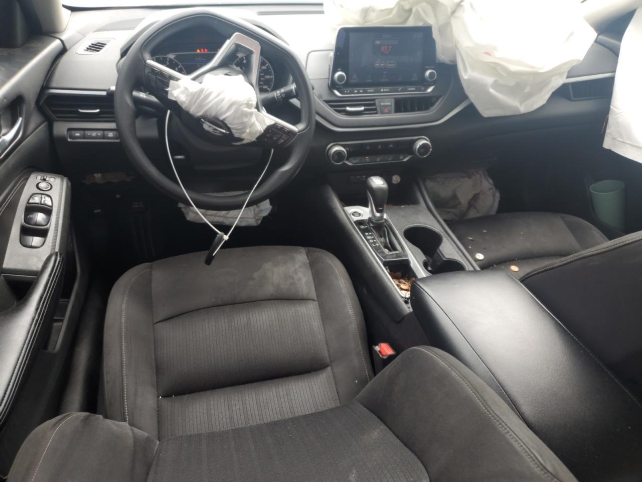 2020 Niss Altima 2.5 s