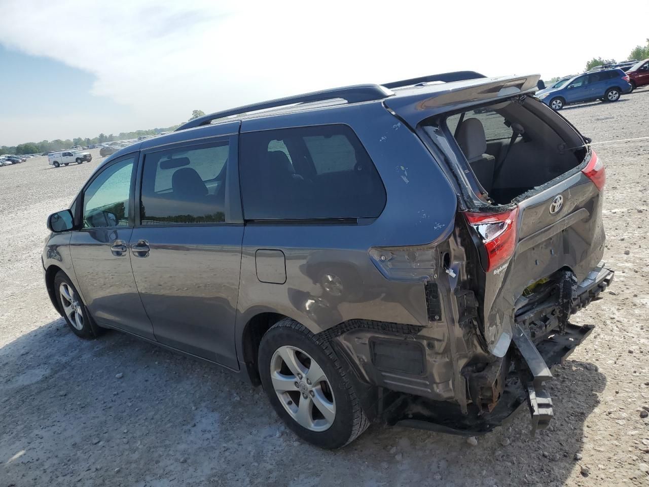 2017 Toyota Sienna le