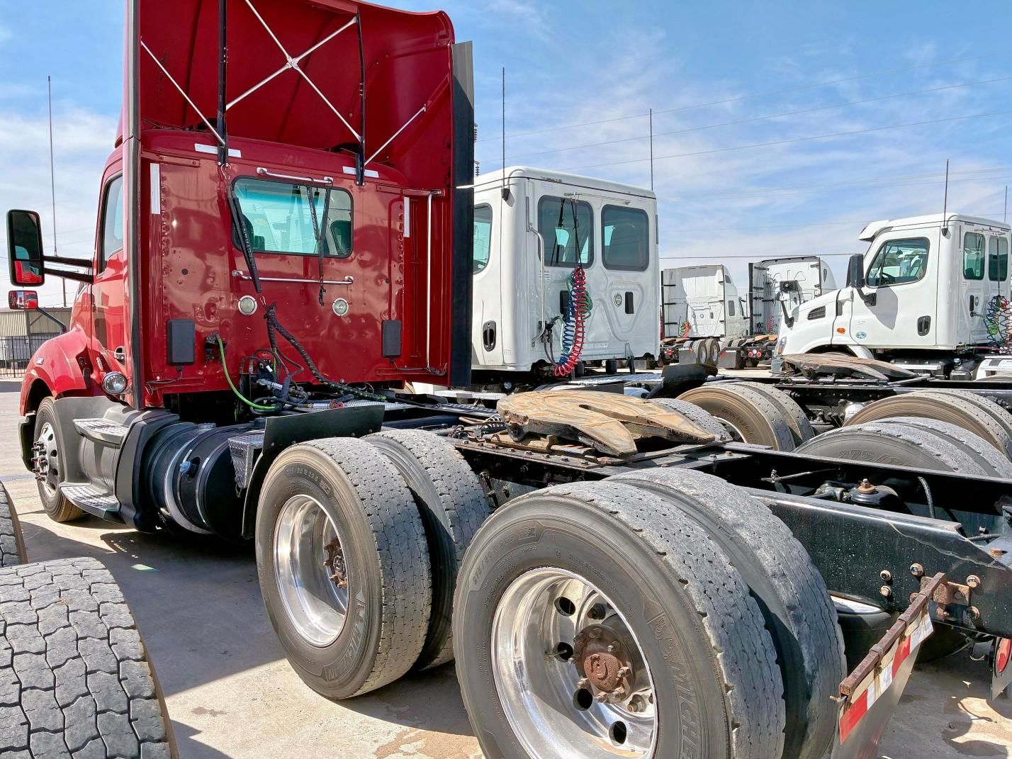 2017 Kenworth Construction T680