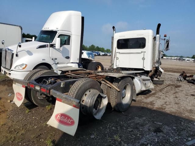 2020 Peterbilt 389