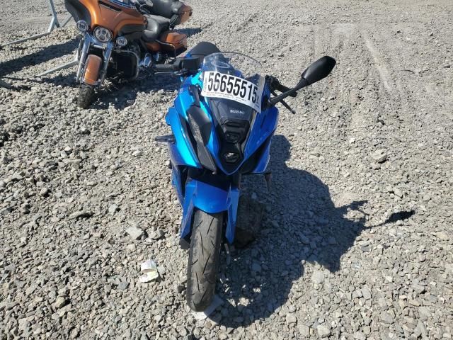 2025 Suzuki GSX800 F