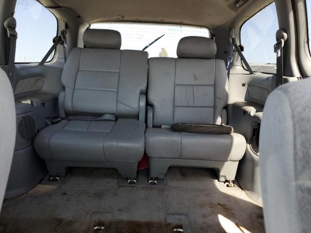 2000 Toyota Sienna LE