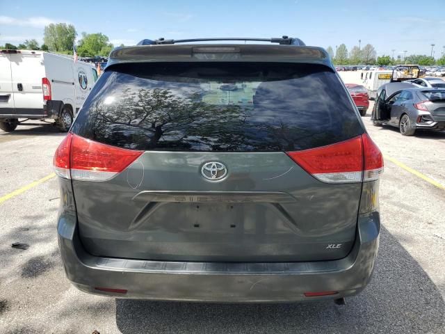 2014 Toyota Sienna XLE
