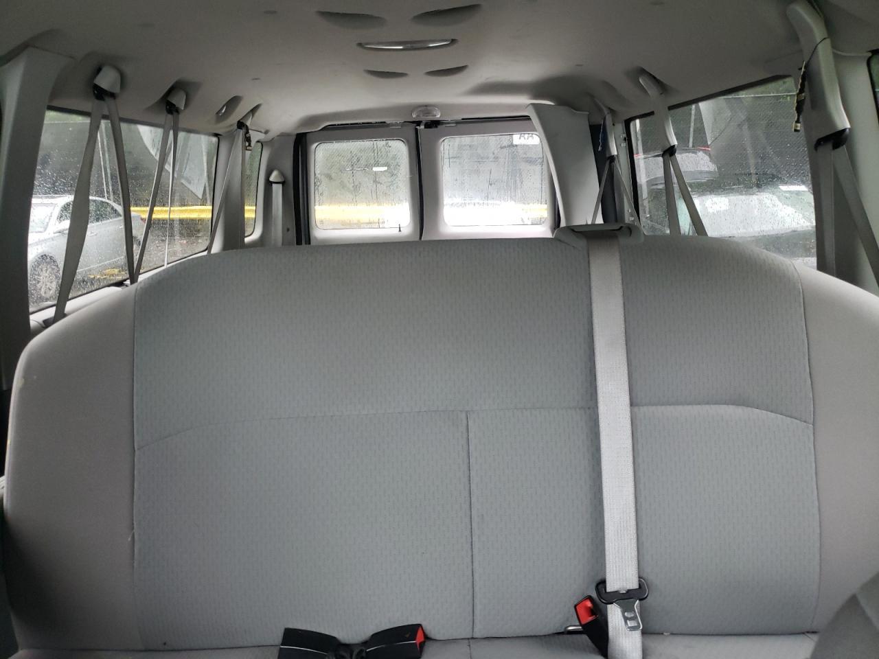 2011 Ford Econoline E350 Super Duty Wagon