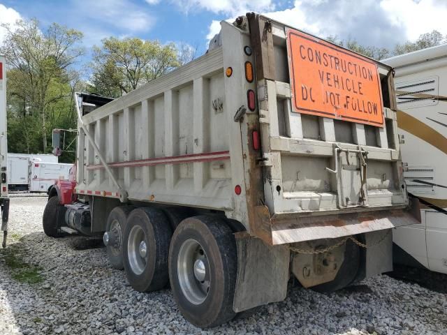 2005 Kenworth T800 Dump Truck