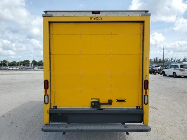 2013 GMC Savana Cutaway G3500