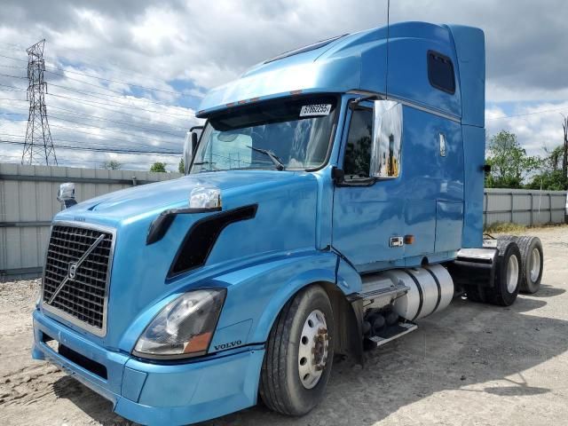 2006 Volvo VNL Semi Truck