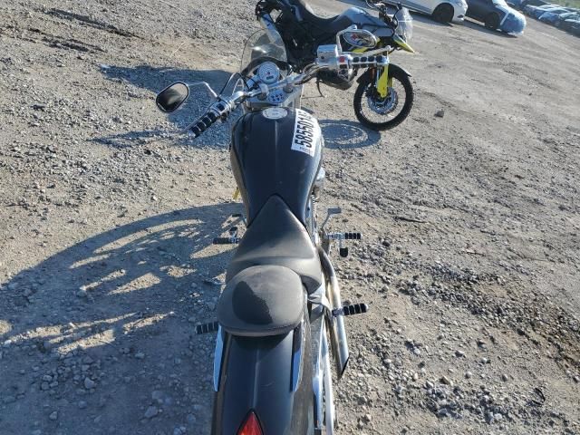 2003 Polaris 2003 Victory Motorcycles Vegas