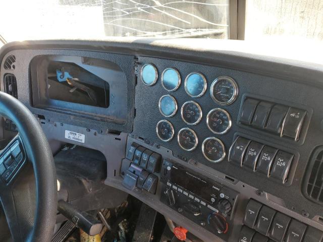 2023 Peterbilt 389 Semi Truck