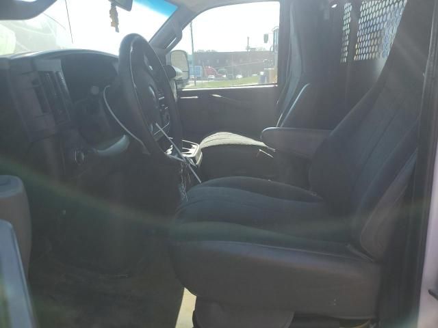 2022 Chevrolet Express G2500